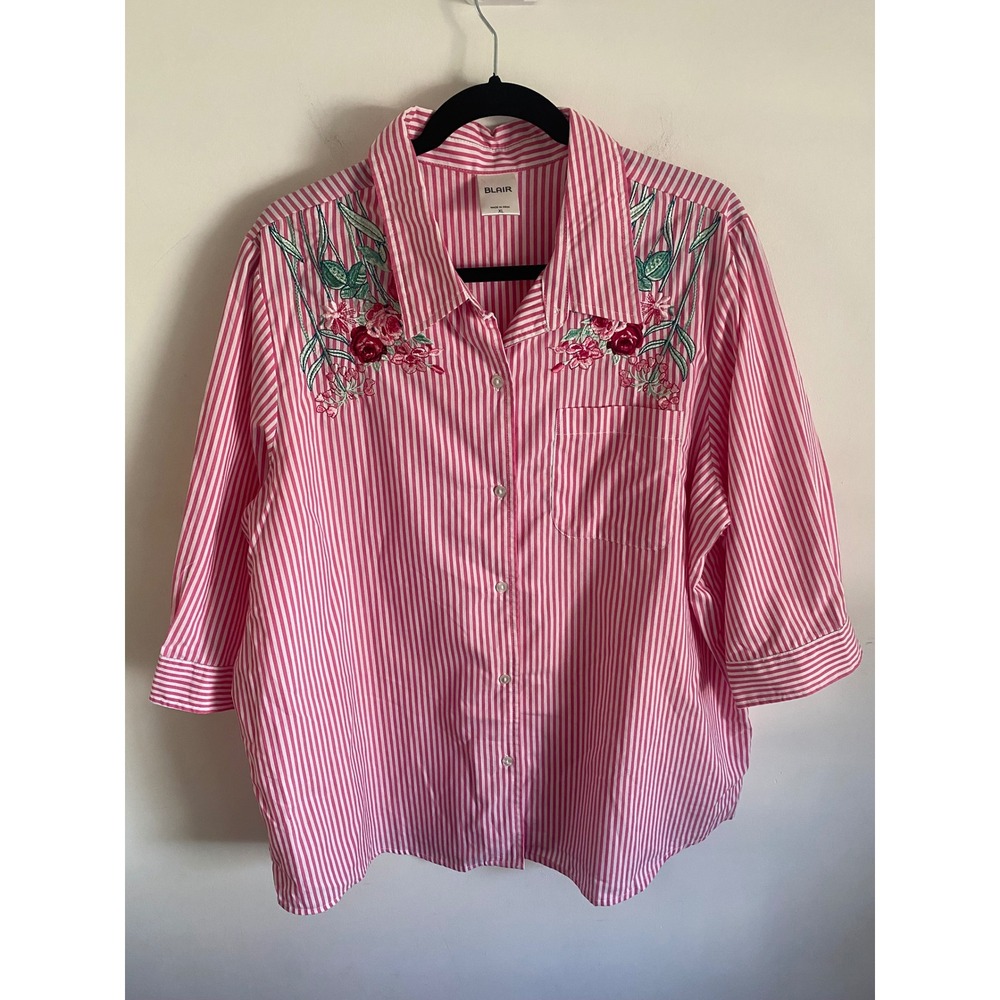 Dark Pink Striped Button Up Shirt with Embroidered Flowers Size‎ XL